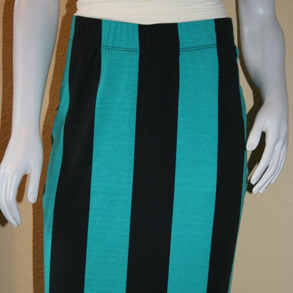 H&L Pencil skirt L NWT